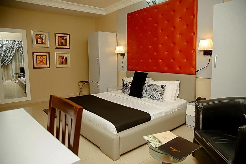 Apartment Royale Hotel&Suite Lagos Extérieur photo