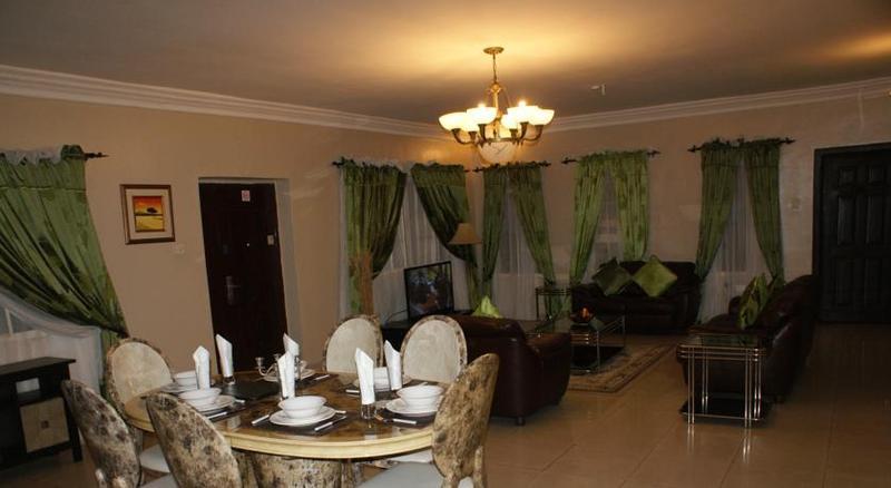 Apartment Royale Hotel&Suite Lagos Extérieur photo