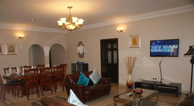 Apartment Royale Hotel&Suite Lagos Extérieur photo