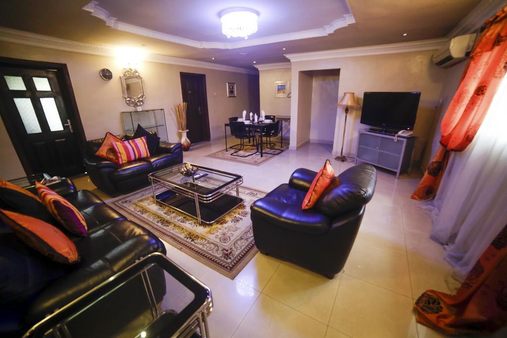 Apartment Royale Hotel&Suite Lagos Extérieur photo