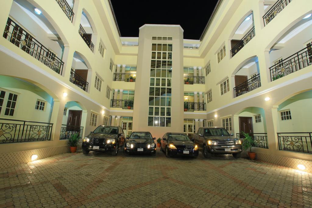 Apartment Royale Hotel&Suite Lagos Extérieur photo