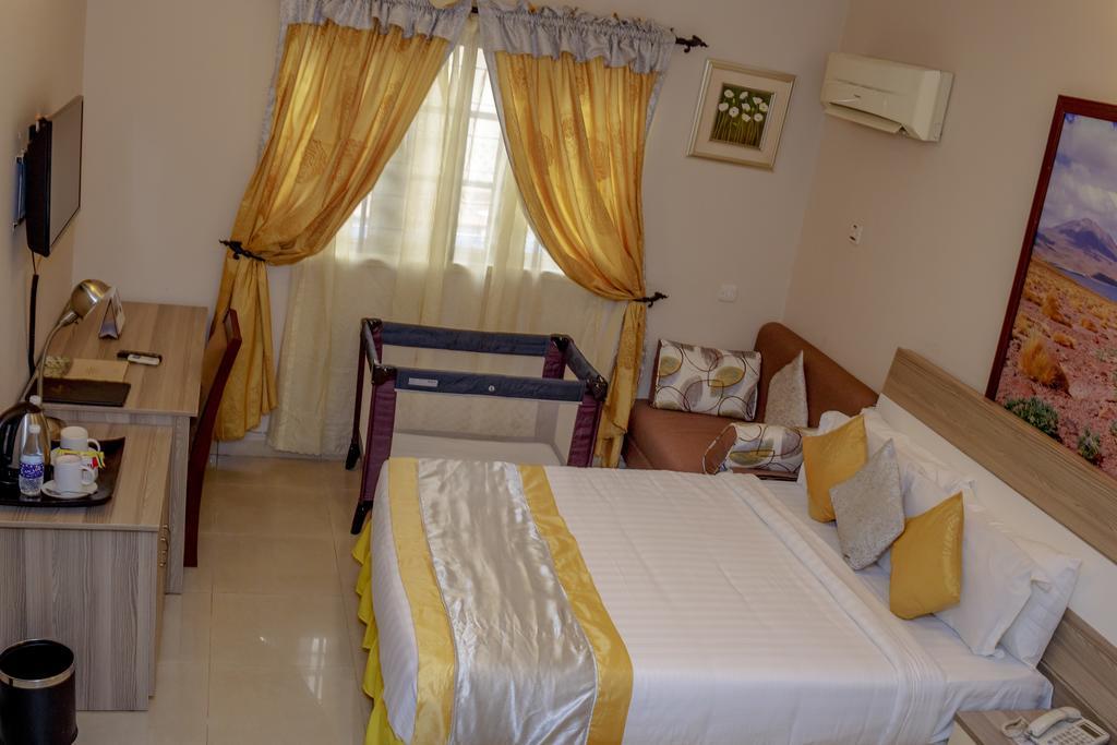 Apartment Royale Hotel&Suite Lagos Extérieur photo