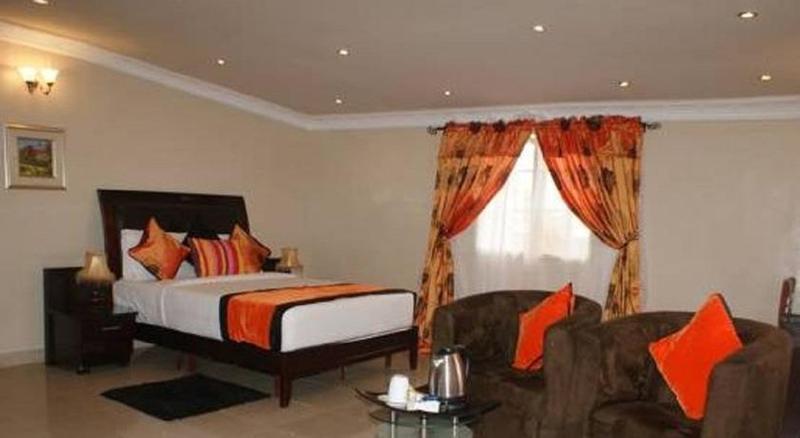 Apartment Royale Hotel&Suite Lagos Extérieur photo